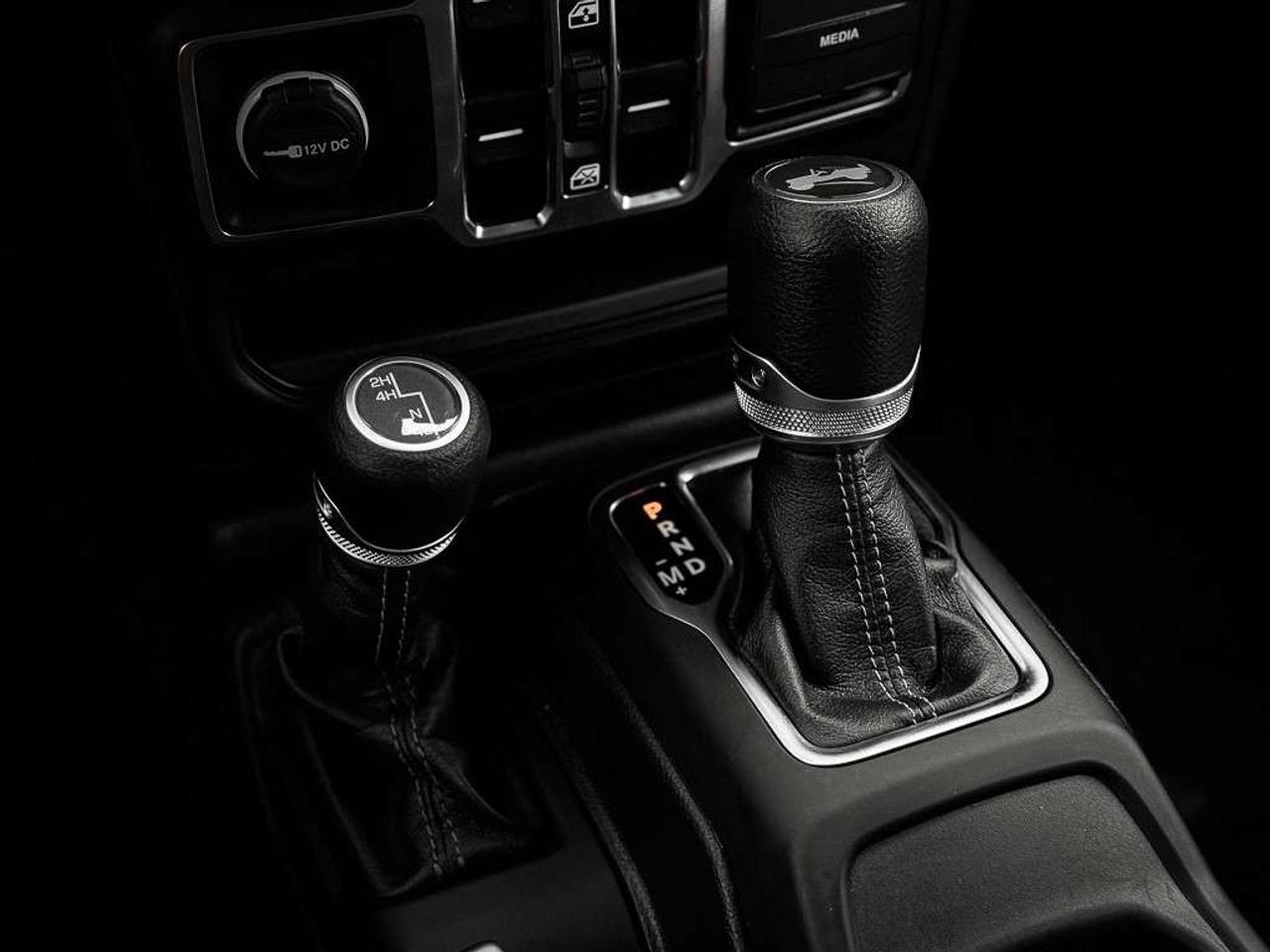 2024 Jeep Wrangler Sport   S   ADAPTIVE CRUISE   12 DISPLAY   CARPLAY   BACK UP CAM Photo