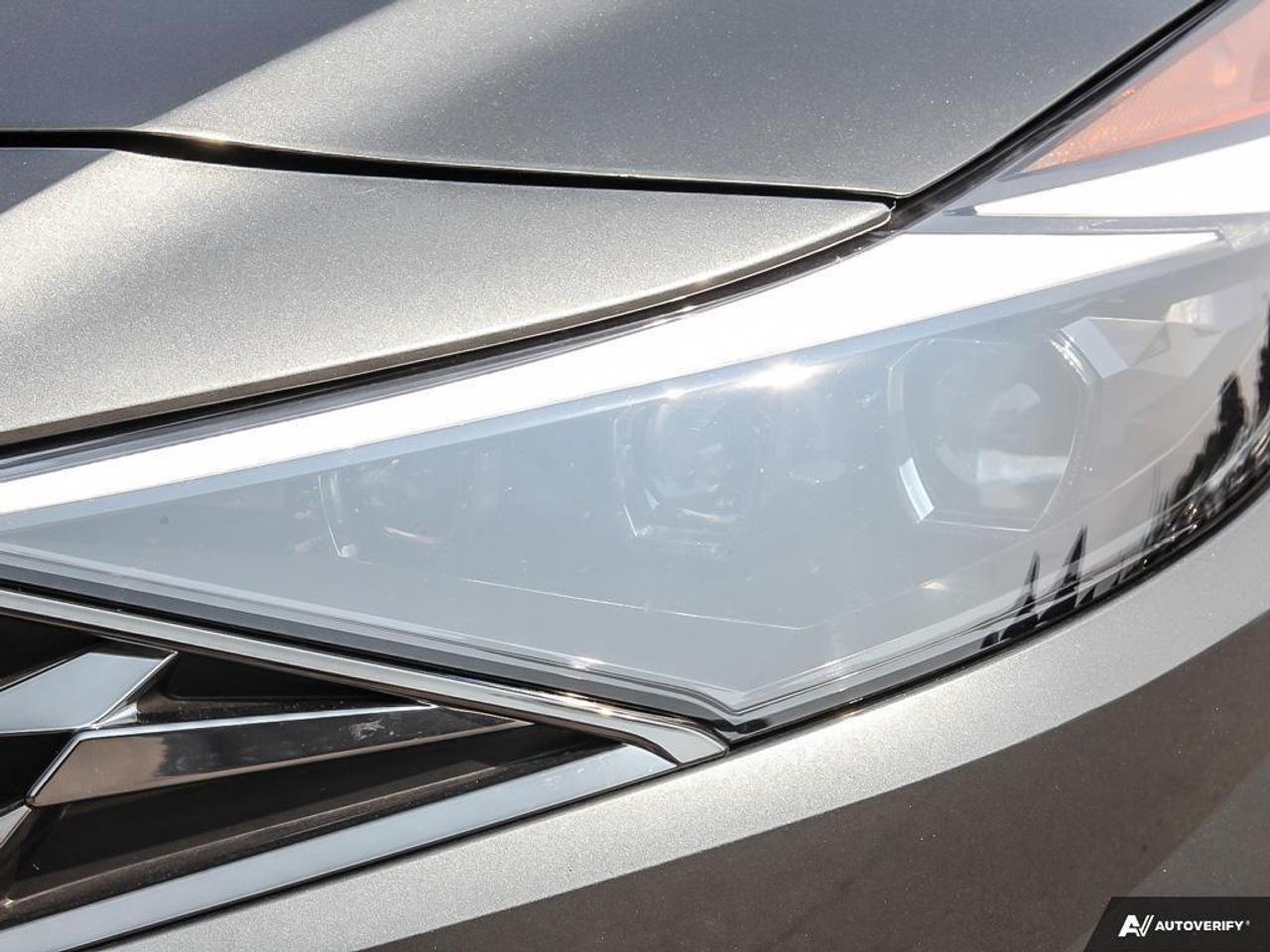 2022 Hyundai Elantra Ultimate w/Two-Tone Interior 4dr Sedan Photo