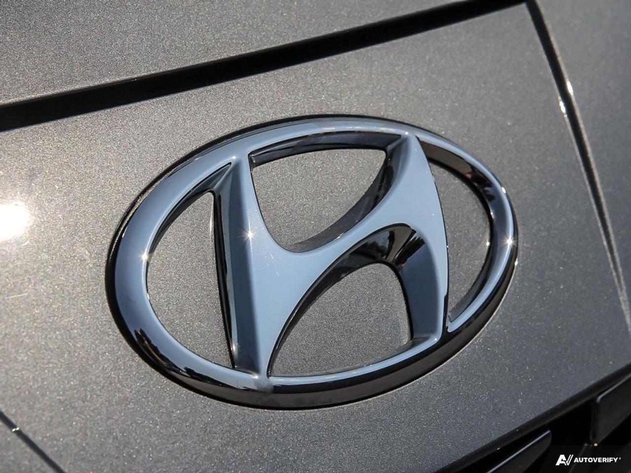 2022 Hyundai Elantra Ultimate w/Two-Tone Interior 4dr Sedan Photo