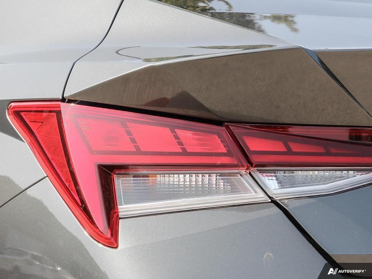 2022 Hyundai Elantra Ultimate w/Two-Tone Interior 4dr Sedan Photo