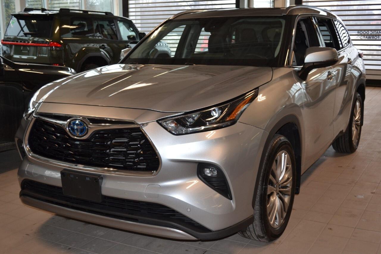 2022 Toyota Highlander HYBRID Limited AWD Photo