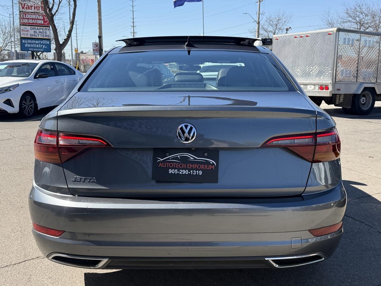 2019 Volkswagen Jetta Highline R LINE   Leather   Sunroof   HTD Seats Photo