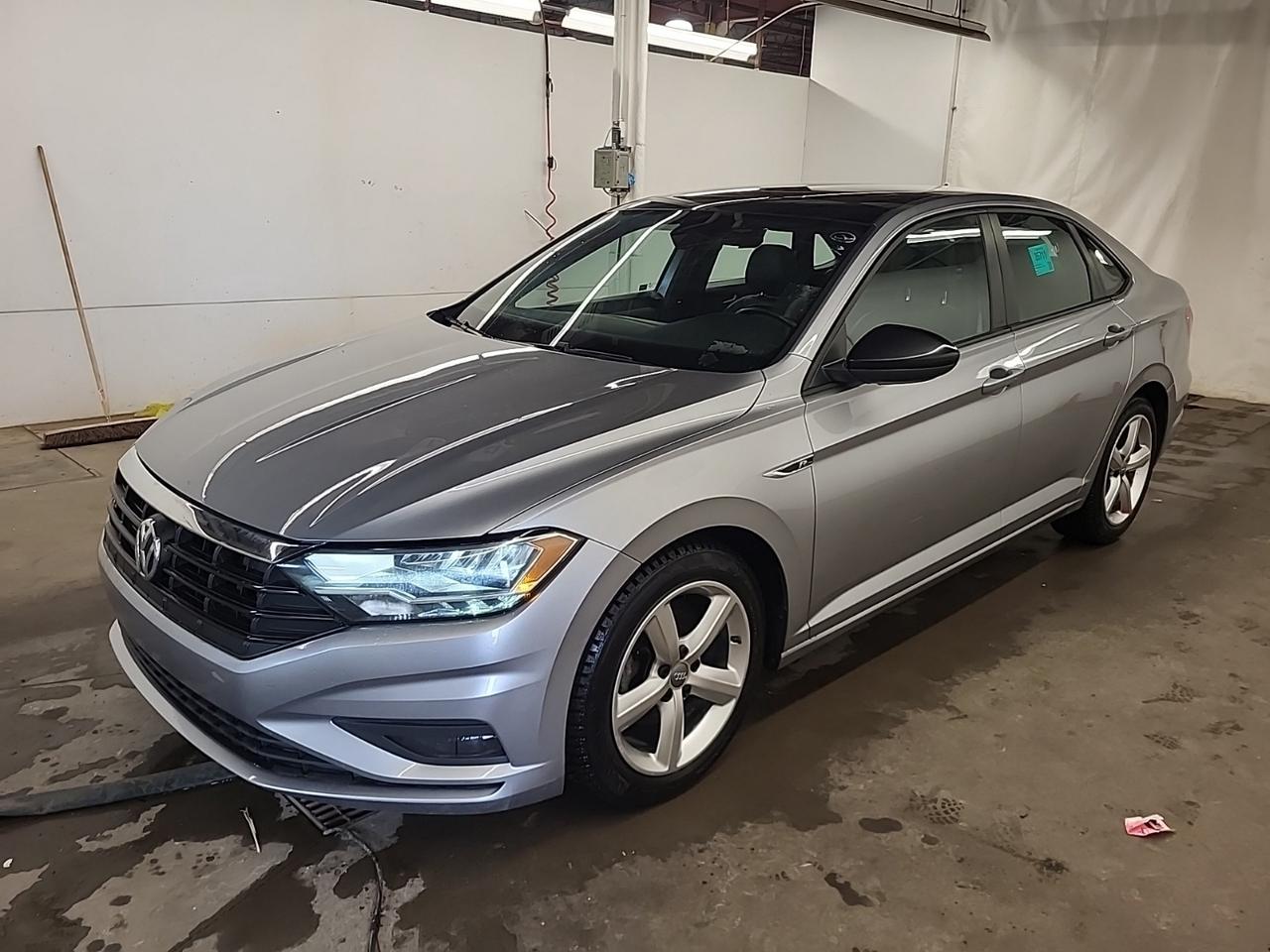 2021 Volkswagen Jetta Highline R Line   Sunroof   Leather   Ambient Ligh Photo