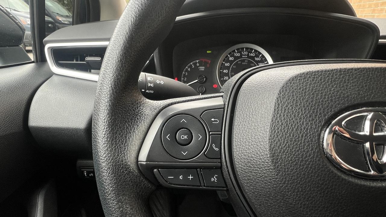 2022 Toyota Corolla LE   Lane Dep   Forward Safety   Carplay Photo