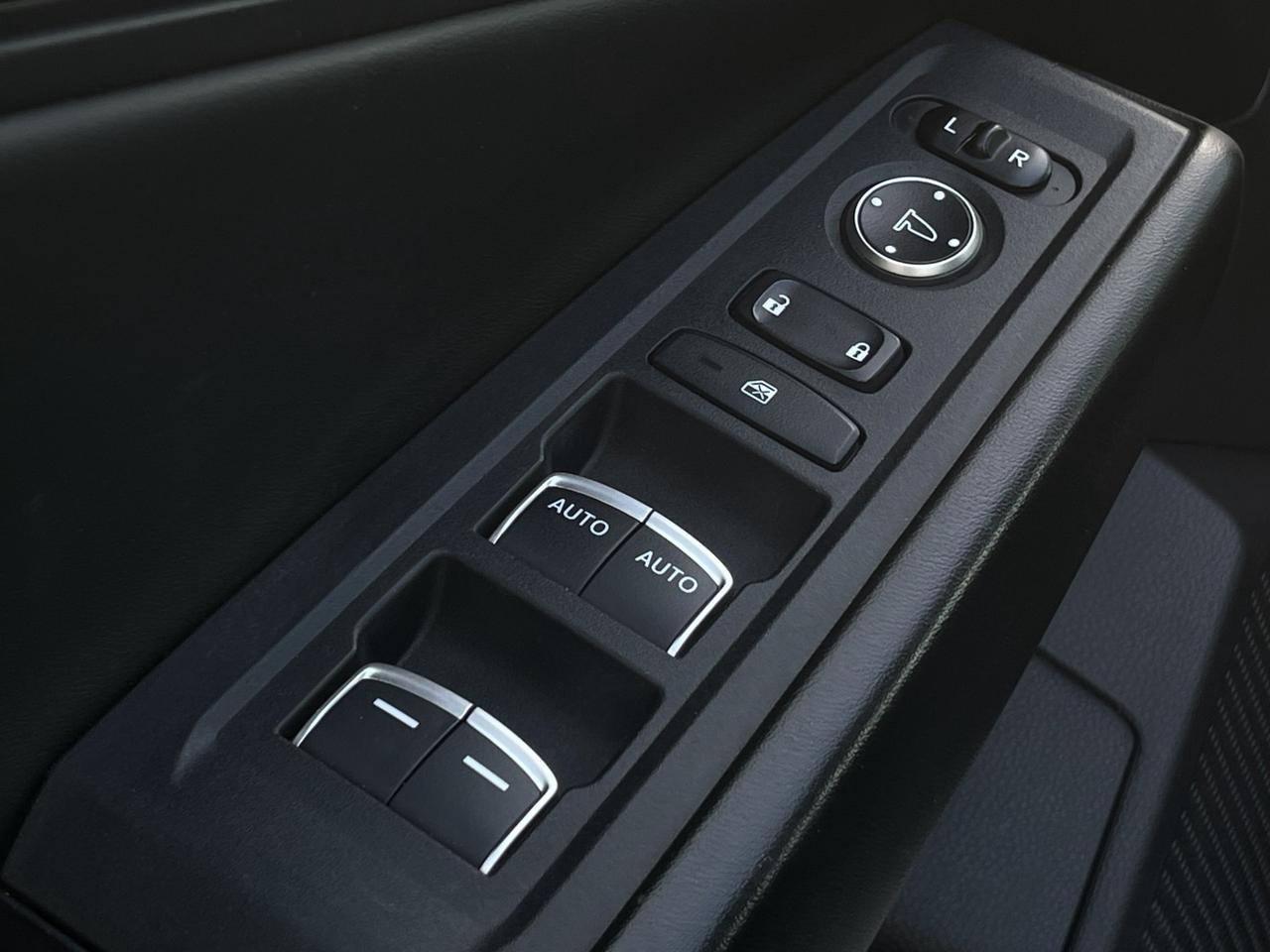 2024 Honda Accord EX Pearl White   Sunroof   Htd Seats   Blind Spot Photo