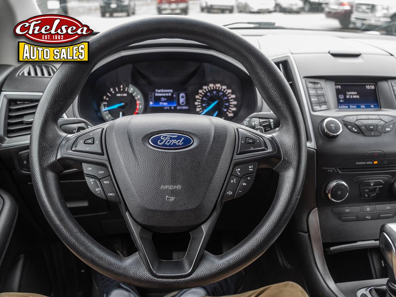 2017 Ford Edge SE FWD Photo