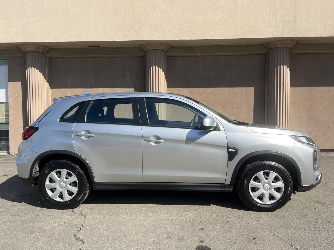 2022 Mitsubishi RVR ES 4WD   Rev Cam   Htd Seats Photo3