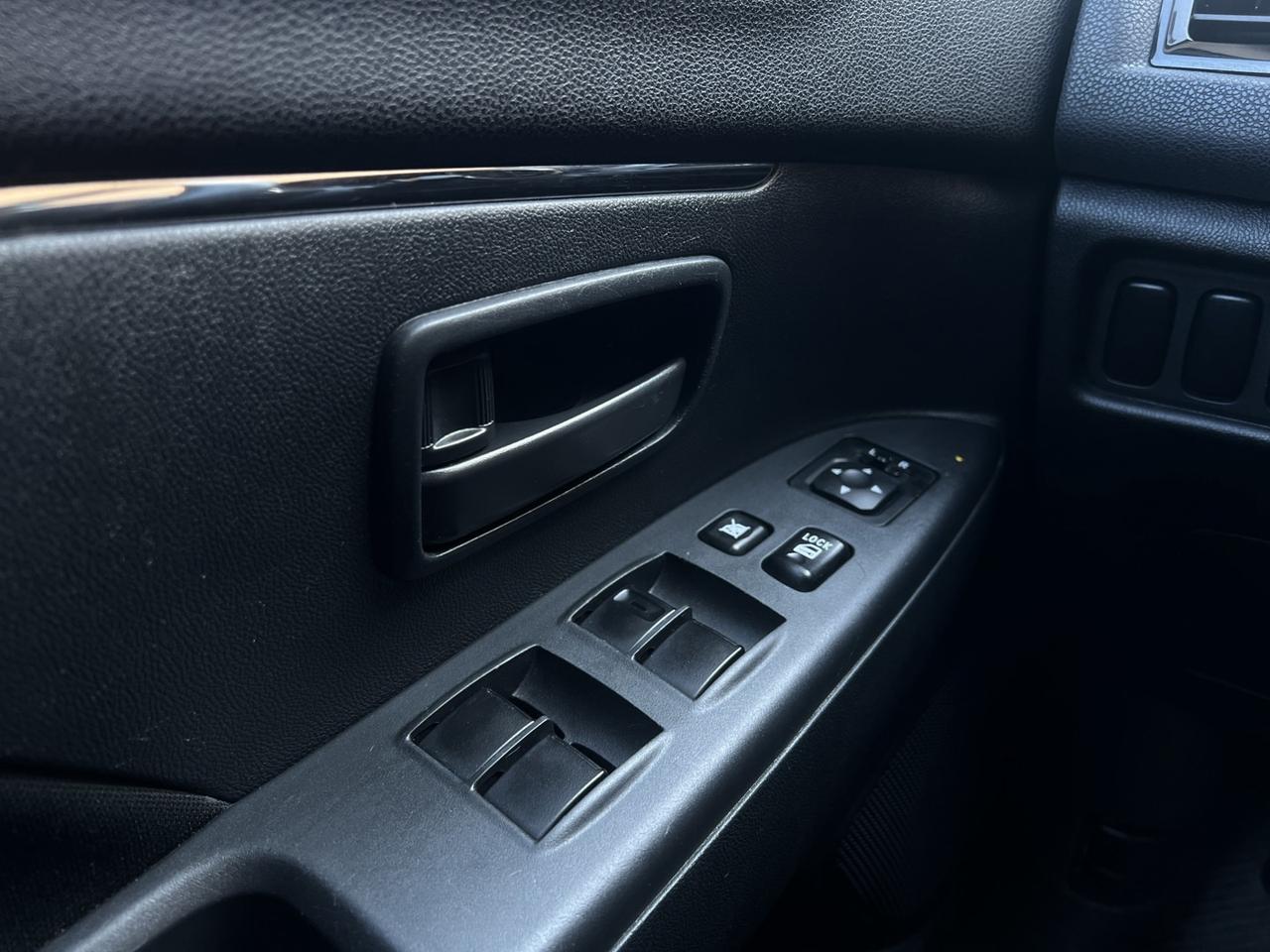 2022 Mitsubishi RVR ES 4WD   Rev Cam   Htd Seats Photo