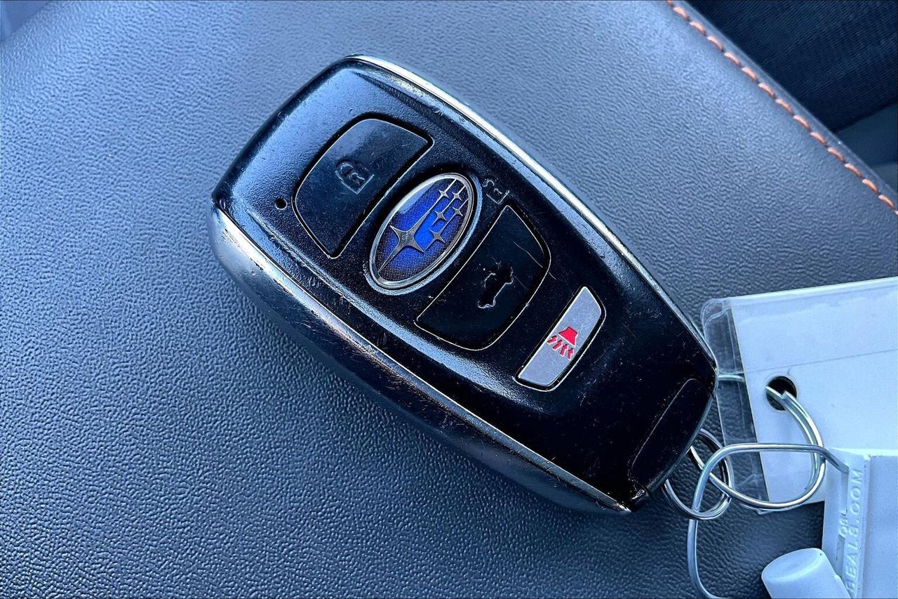 2024 Subaru Crosstrek LIMITED AWD   LOADED!   LEATHER   SUNROOF   NAVI Photo