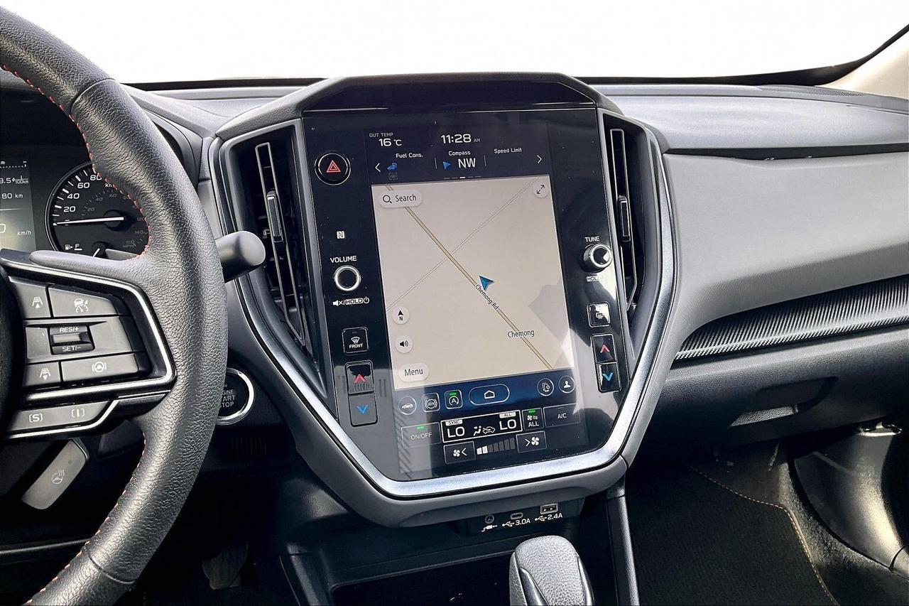 2024 Subaru Crosstrek LIMITED AWD   LOADED!   LEATHER   SUNROOF   NAVI Photo