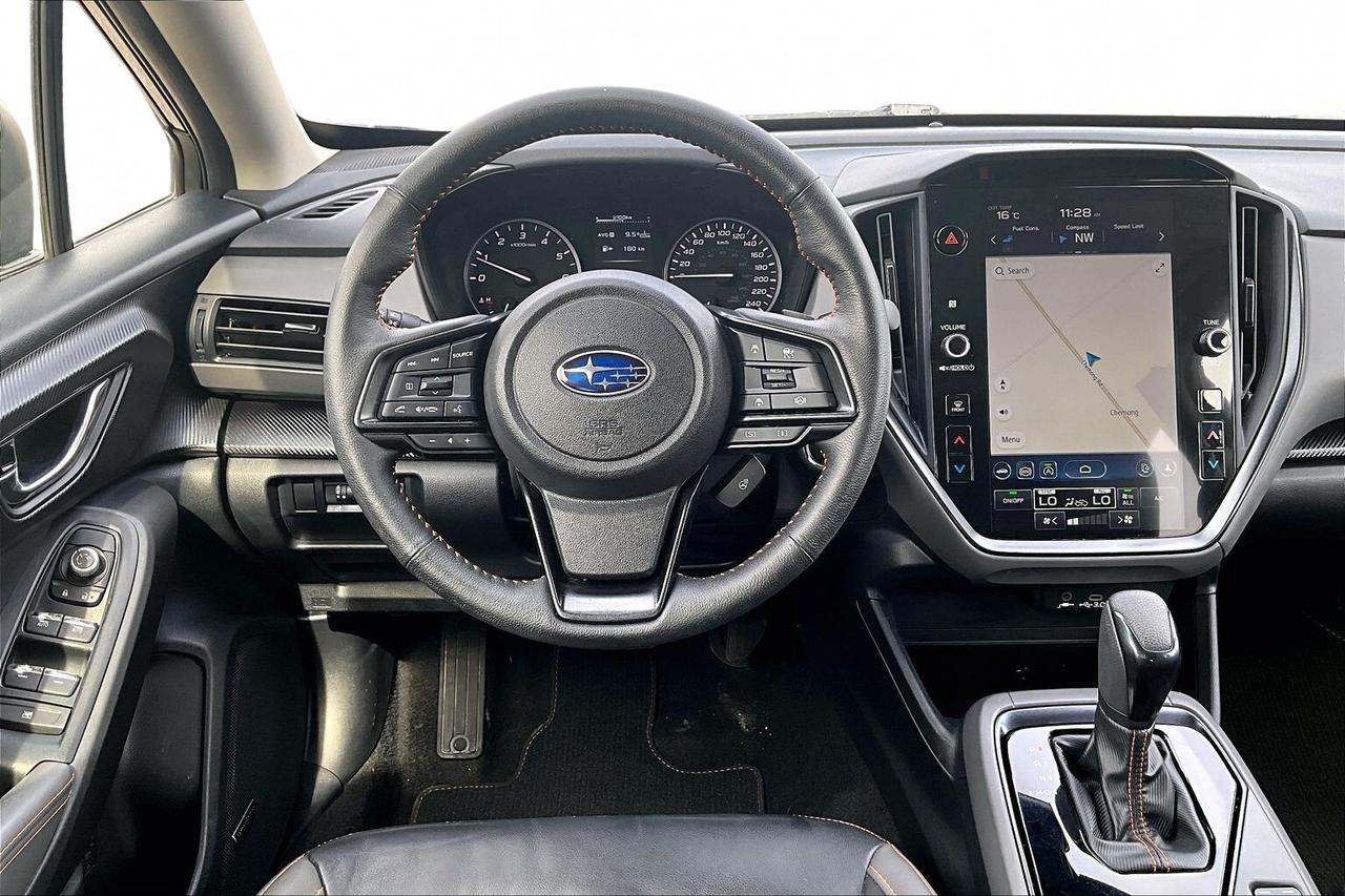 2024 Subaru Crosstrek LIMITED AWD   LOADED!   LEATHER   SUNROOF   NAVI Photo