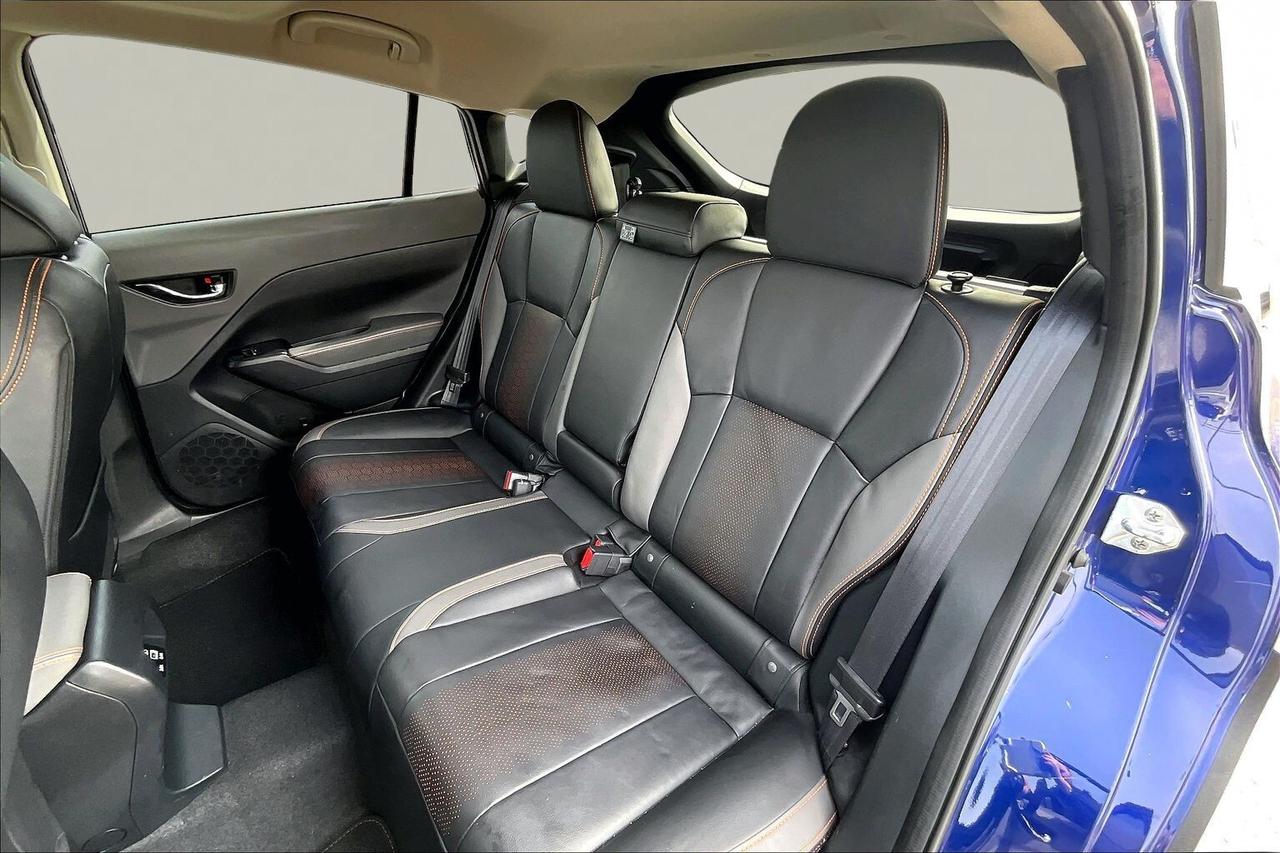 2024 Subaru Crosstrek LIMITED AWD   LOADED!   LEATHER   SUNROOF   NAVI Photo