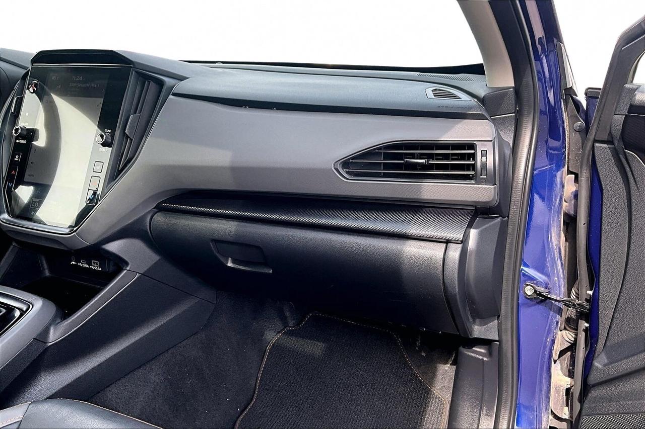 2024 Subaru Crosstrek LIMITED AWD   LOADED!   LEATHER   SUNROOF   NAVI Photo