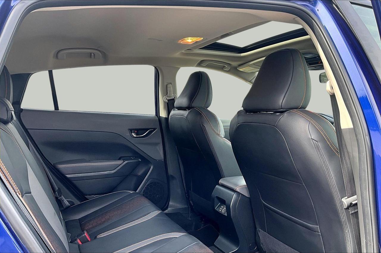 2024 Subaru Crosstrek LIMITED AWD   LOADED!   LEATHER   SUNROOF   NAVI Photo