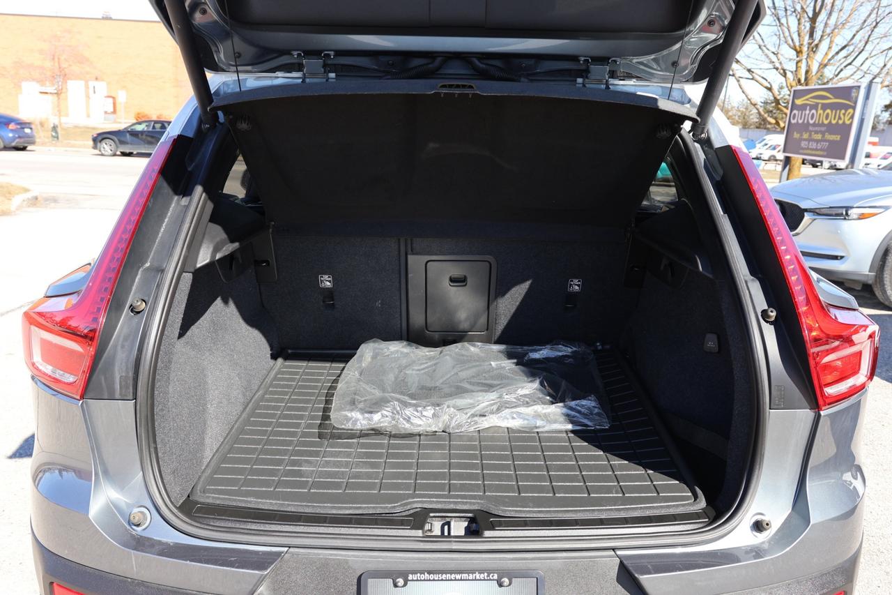 2019 Volvo XC40 T5-AWD-MOMENTUM/ADAPT CRUISE/NAV/360CAM/PANOROOF/B Photo