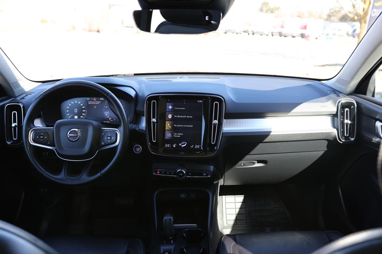 2019 Volvo XC40 T5-AWD-MOMENTUM/ADAPT CRUISE/NAV/360CAM/PANOROOF/B Photo