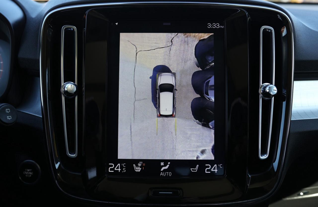 2019 Volvo XC40 T5-AWD-MOMENTUM/ADAPT CRUISE/NAV/360CAM/PANOROOF/B Photo