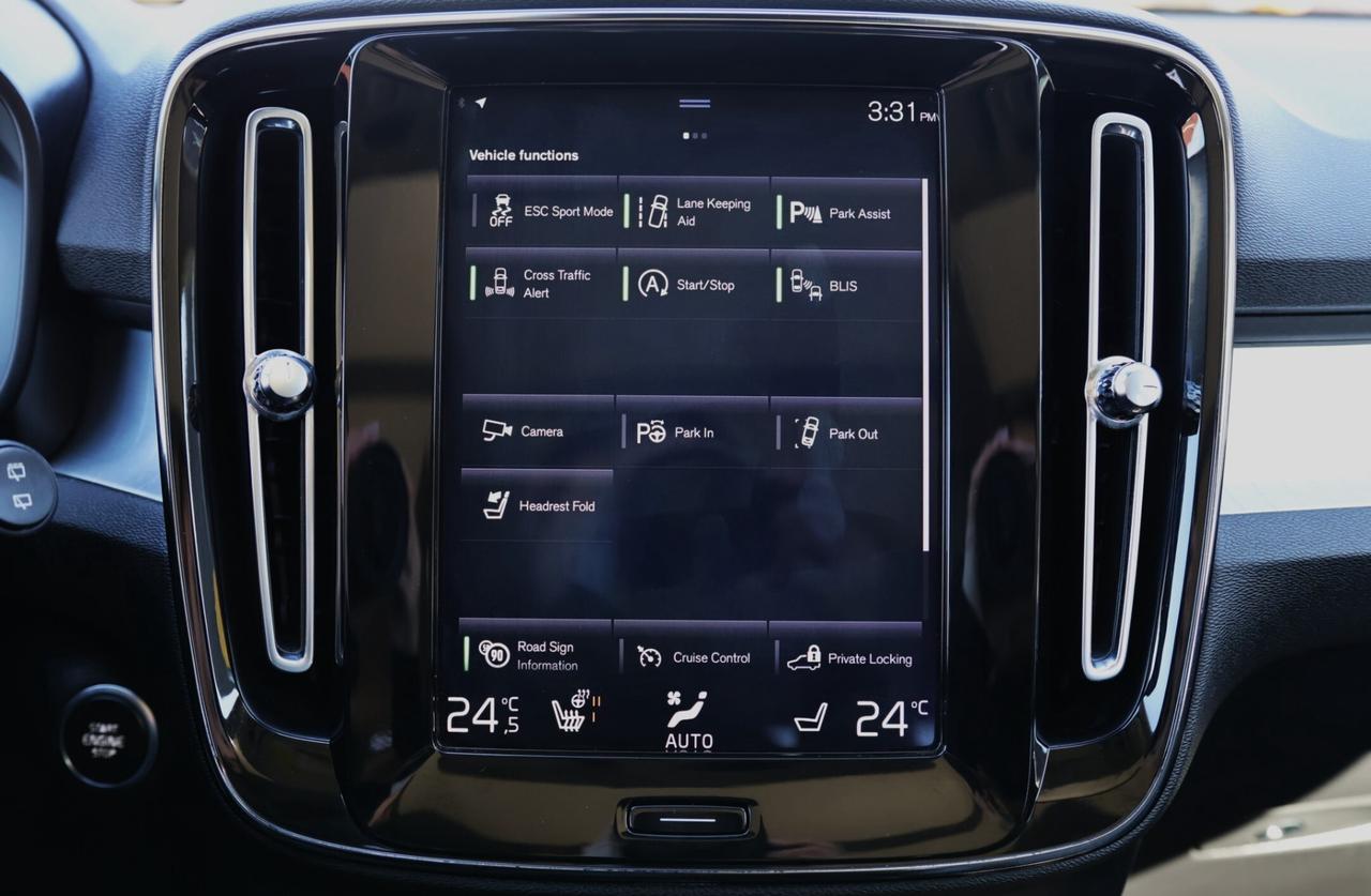 2019 Volvo XC40 T5-AWD-MOMENTUM/ADAPT CRUISE/NAV/360CAM/PANOROOF/B Photo