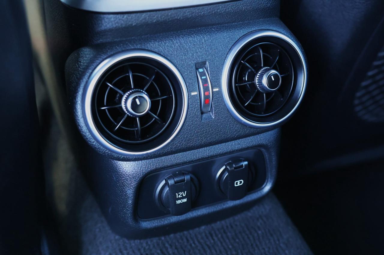 2018 Kia Stinger GT-LIMITED-AWD/ADAPT CRUISE/NAV/360 CAM/BLIS/P SEN Photo