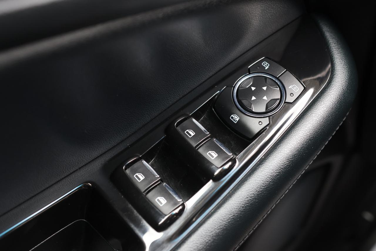 2018 Ford Edge SEL-AWD-R STARTER/NAV/BCAM/P SEATS/H SEATS & STEER Photo