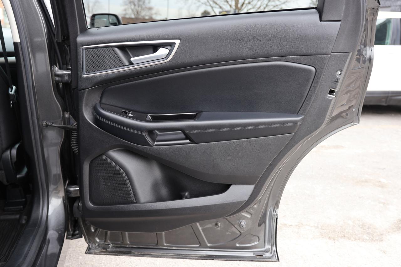 2018 Ford Edge SEL-AWD-R STARTER/NAV/BCAM/P SEATS/H SEATS & STEER Photo