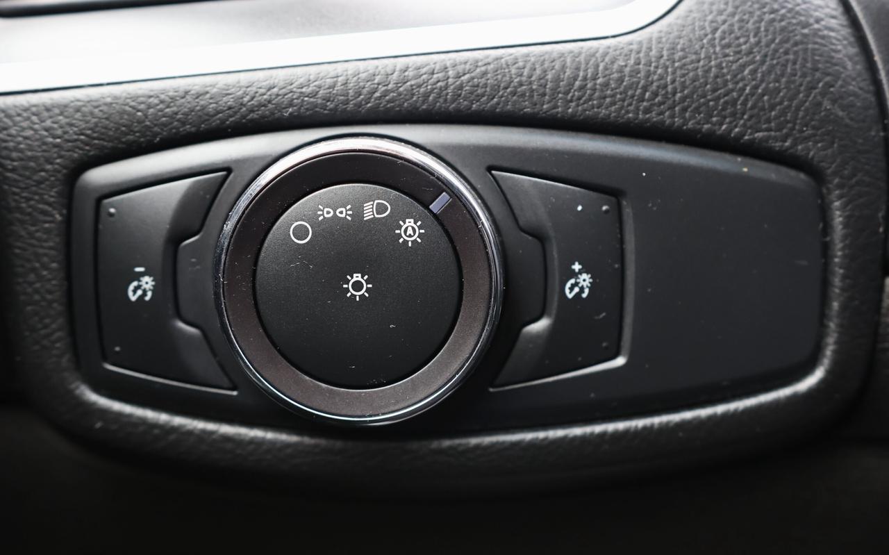 2018 Ford Edge SEL-AWD-R STARTER/NAV/BCAM/P SEATS/H SEATS & STEER Photo