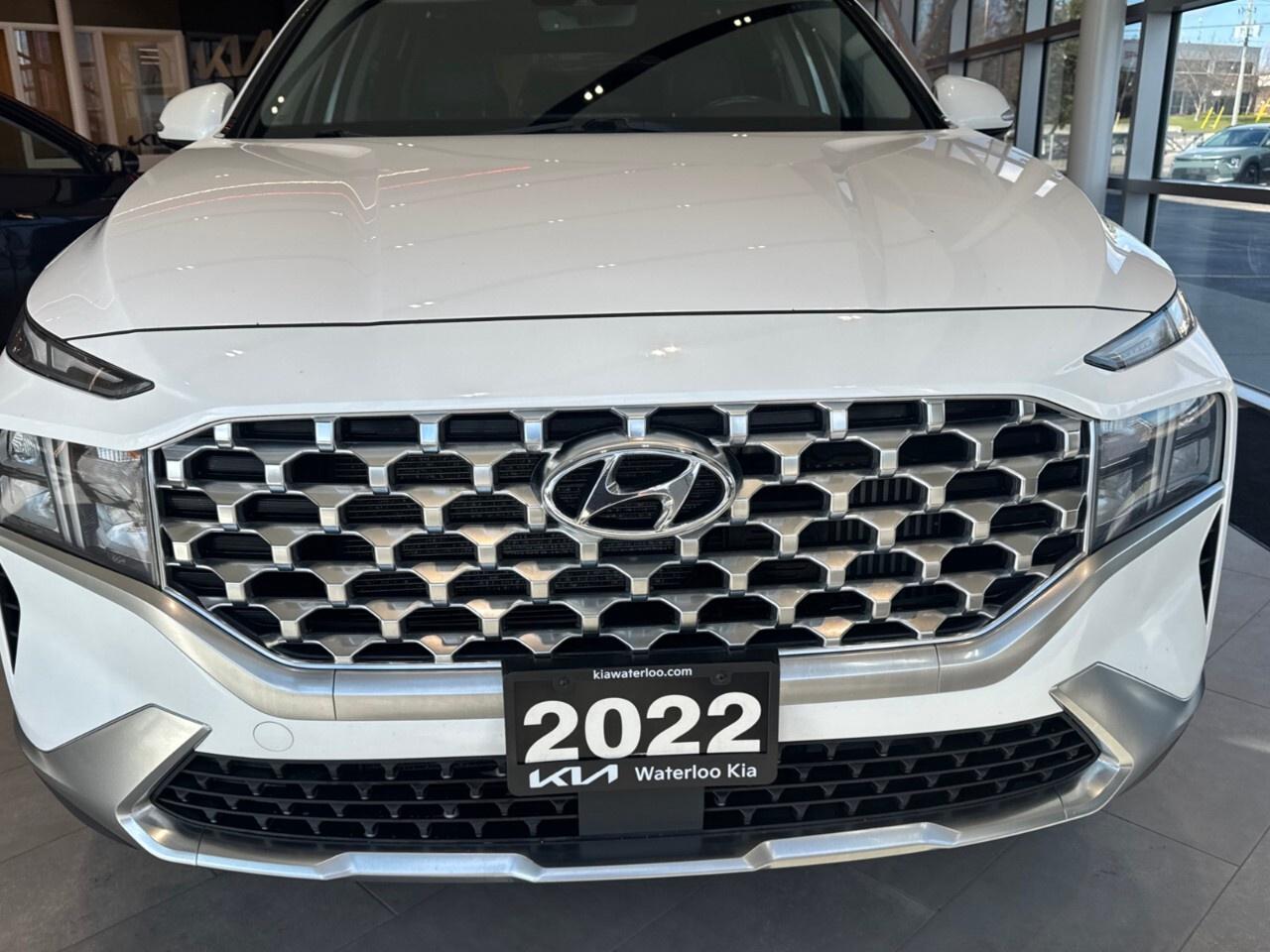 2022 Hyundai Santa Fe Plug-In Hybrid Luxury AWD Photo