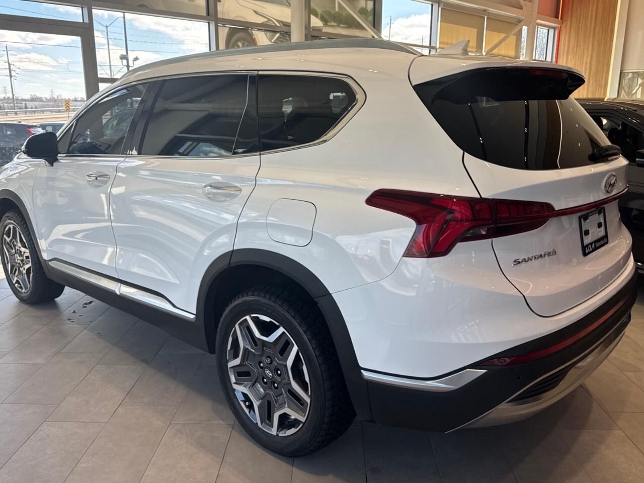 2022 Hyundai Santa Fe Plug-In Hybrid Luxury AWD Photo