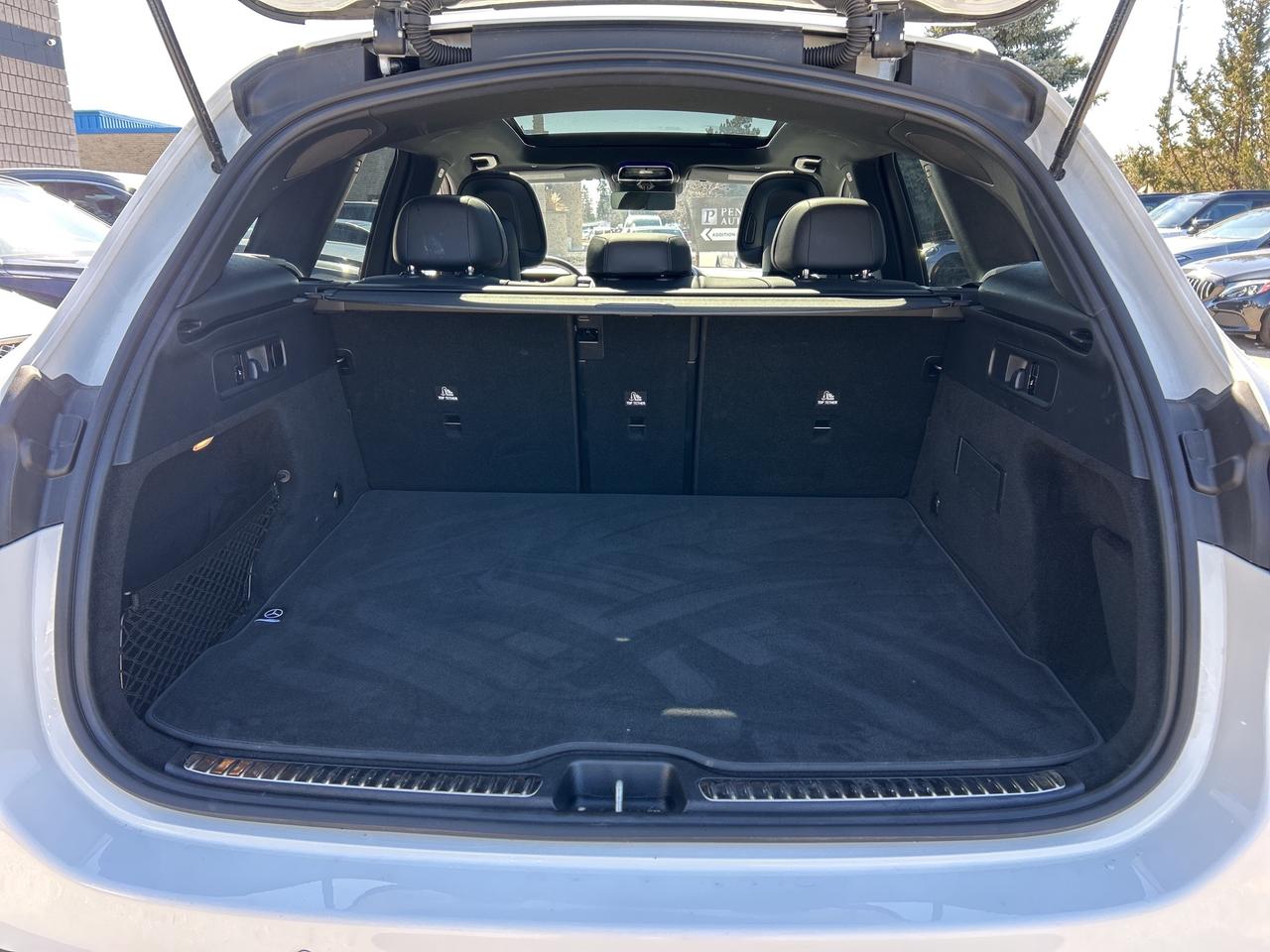 2025 Mercedes-Benz GLC GLC 300 Photo4