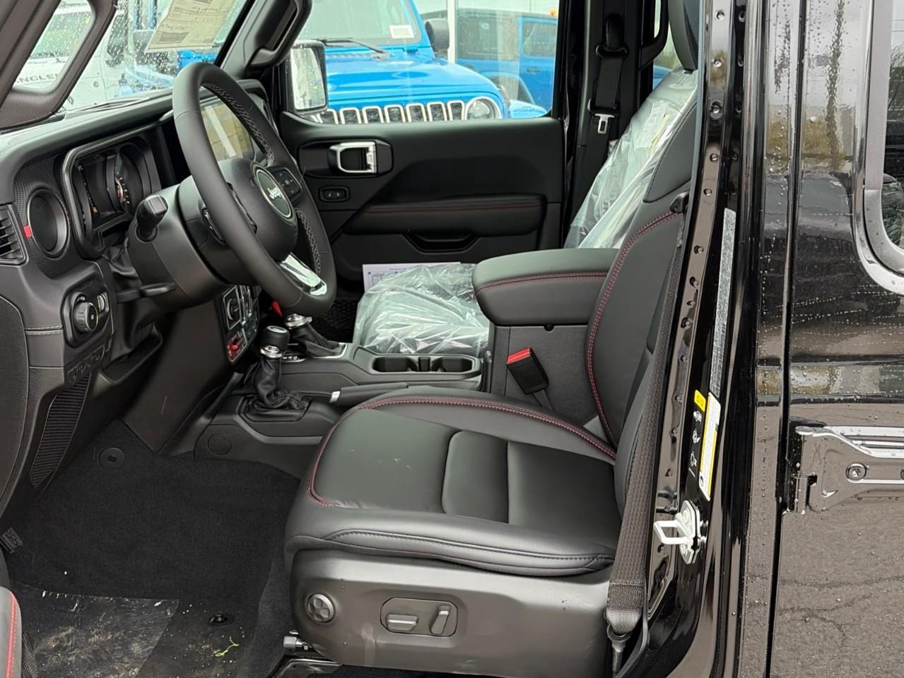 2026 Jeep Wrangler Rubicon 4dr 4x4 Photo3