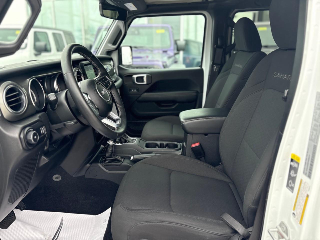 2023 Jeep Wrangler SAHARA 4DR 4X4 Photo