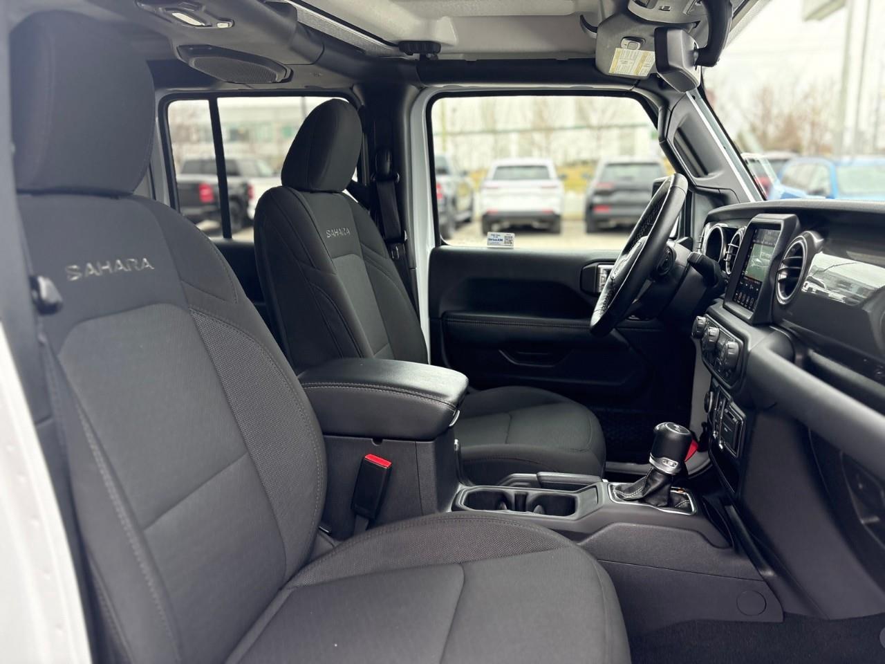2023 Jeep Wrangler SAHARA 4DR 4X4 Photo