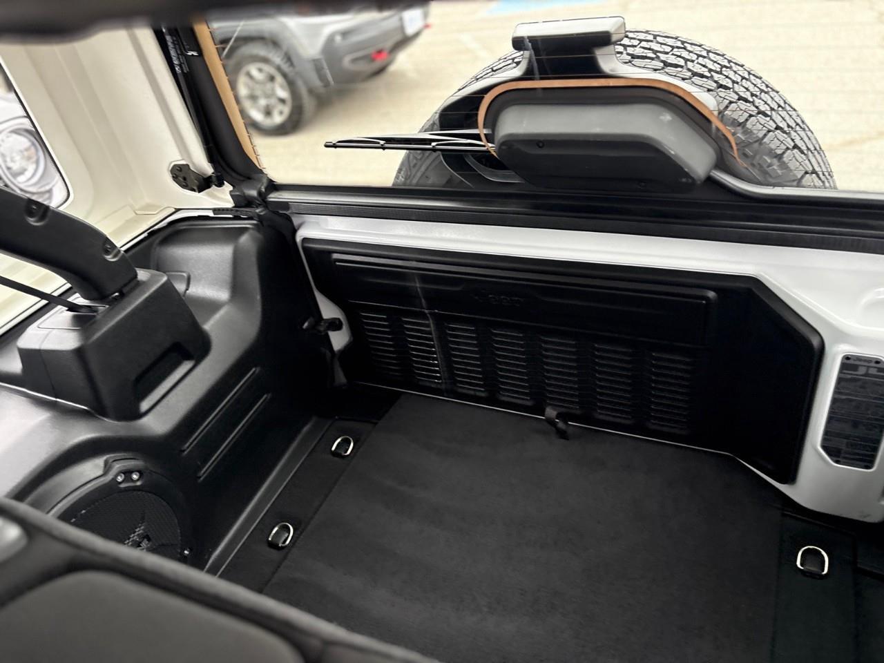2023 Jeep Wrangler SAHARA 4DR 4X4 Photo
