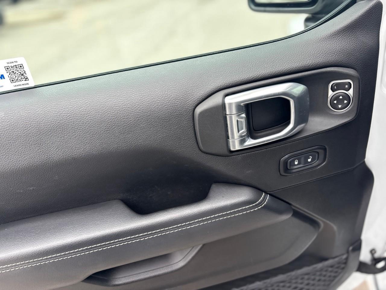 2023 Jeep Wrangler SAHARA 4DR 4X4 Photo