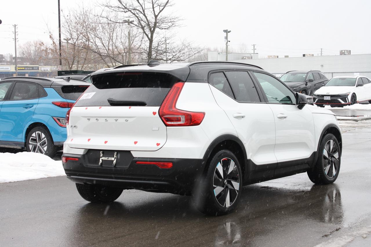 2024 Volvo XC40 Recharge Pure Electric RWD Core Photo4