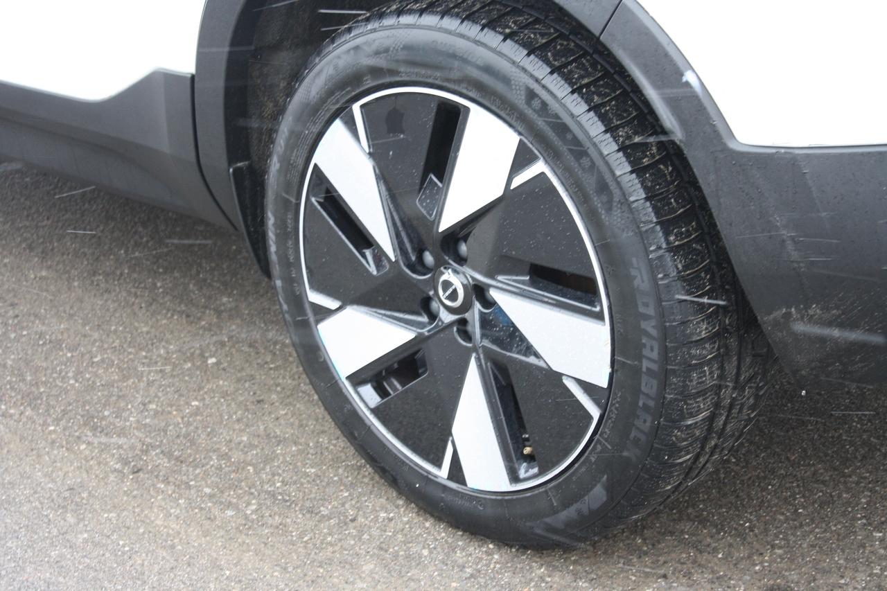 2024 Volvo XC40 Recharge Pure Electric RWD Core Photo