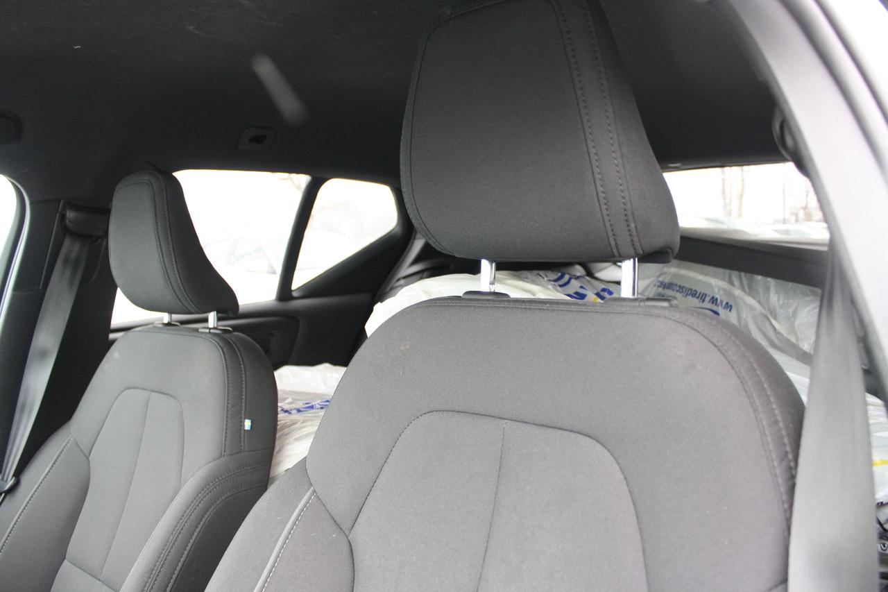 2024 Volvo XC40 Recharge Pure Electric RWD Core Photo