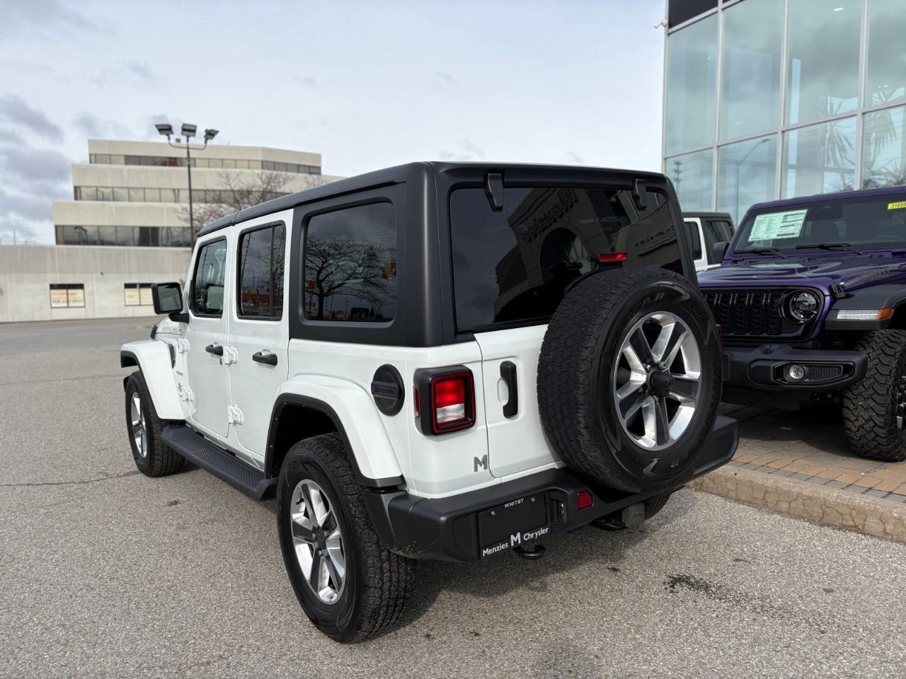 2023 Jeep Wrangler SAHARA 4DR 4X4 Photo2
