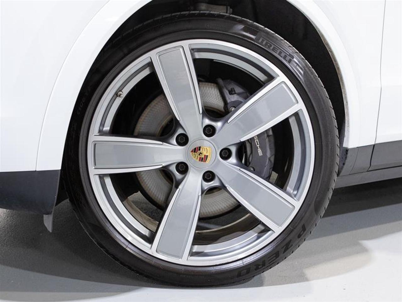 2023 Porsche Cayenne Coupe Photo