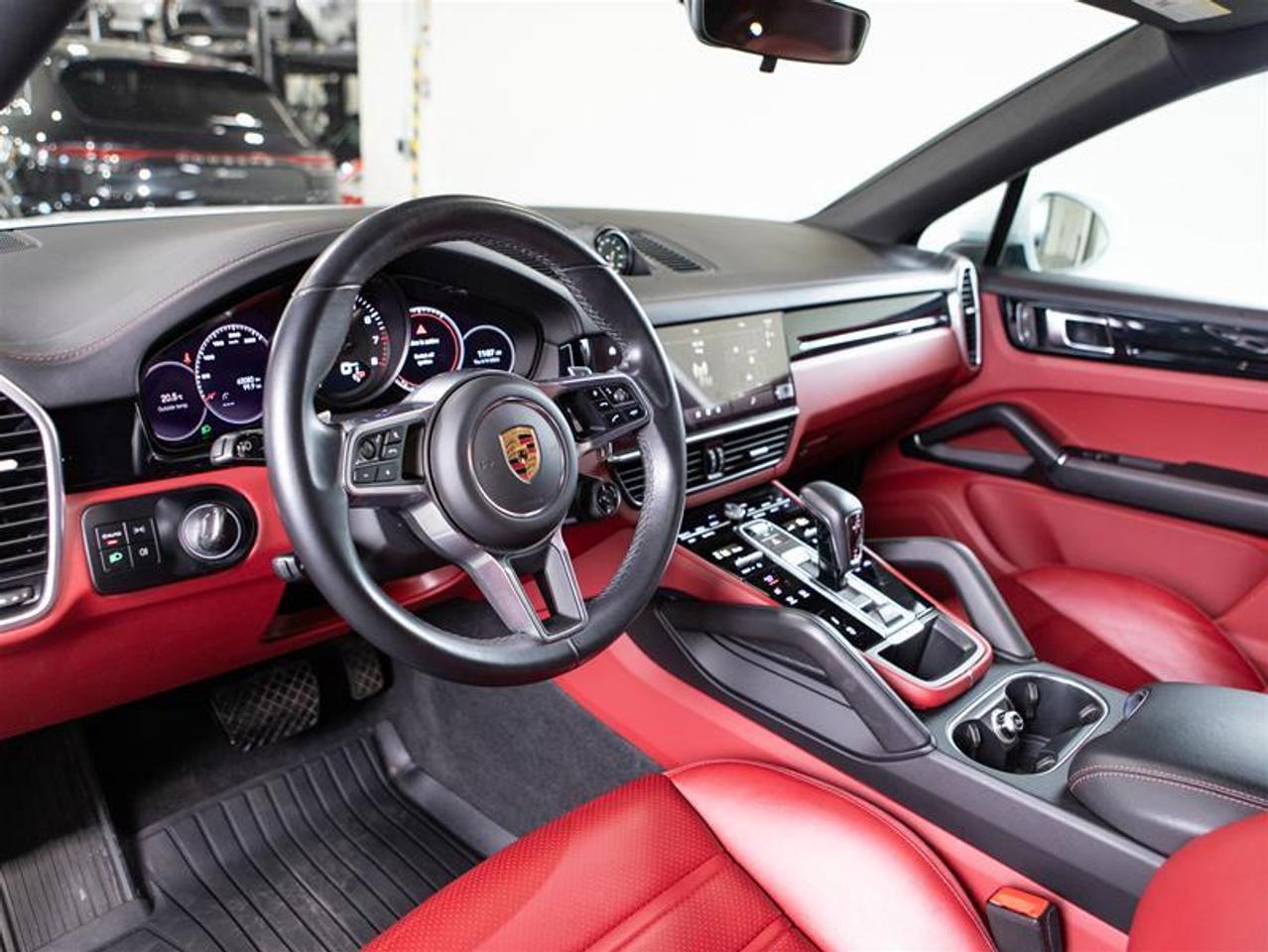 2023 Porsche Cayenne Coupe Photo