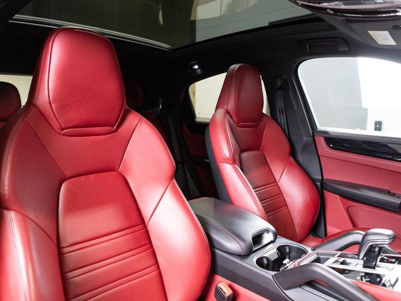 2023 Porsche Cayenne Coupe Photo
