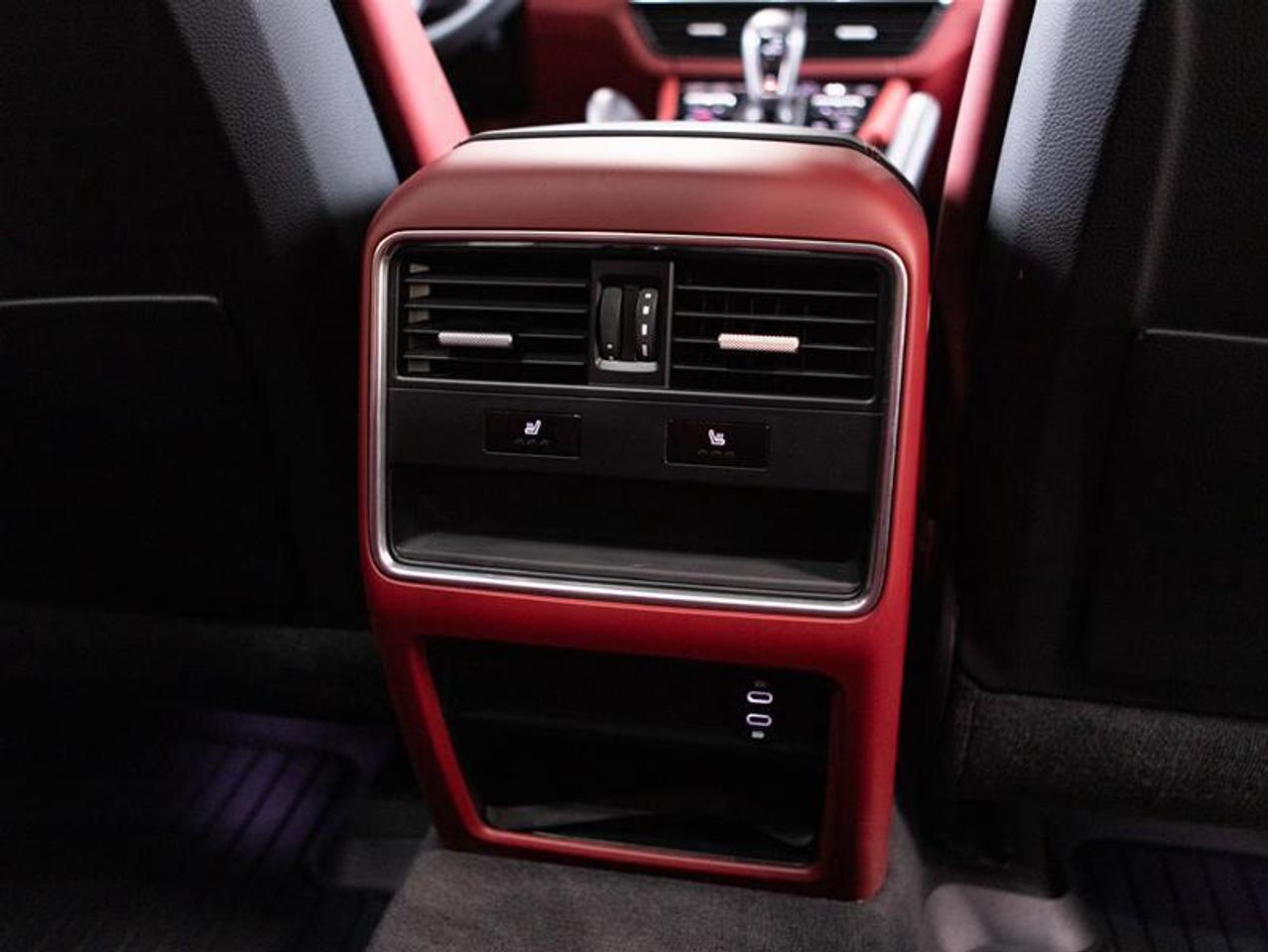 2023 Porsche Cayenne Coupe Photo