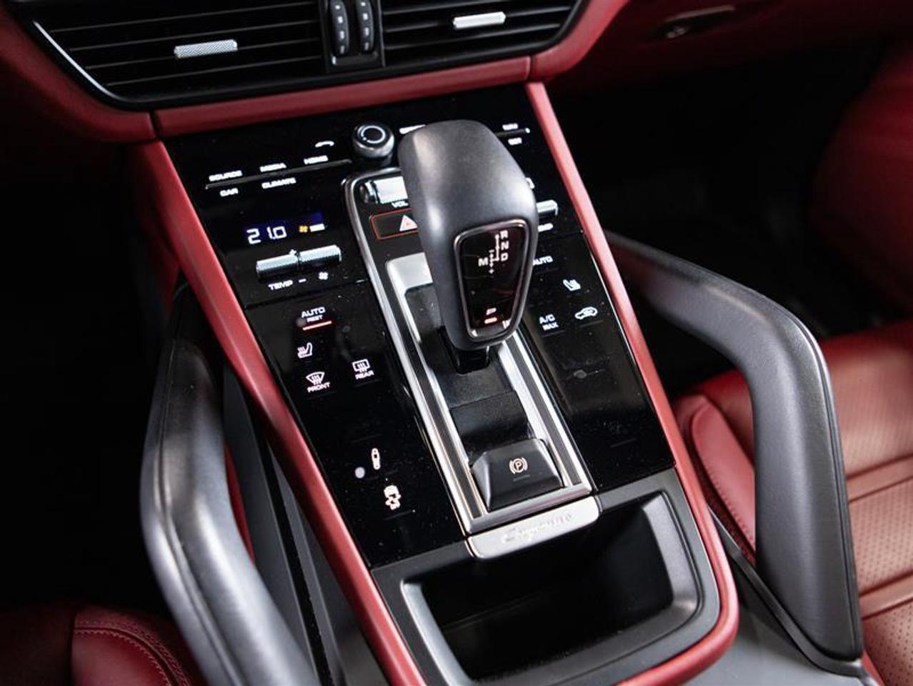 2023 Porsche Cayenne Coupe Photo