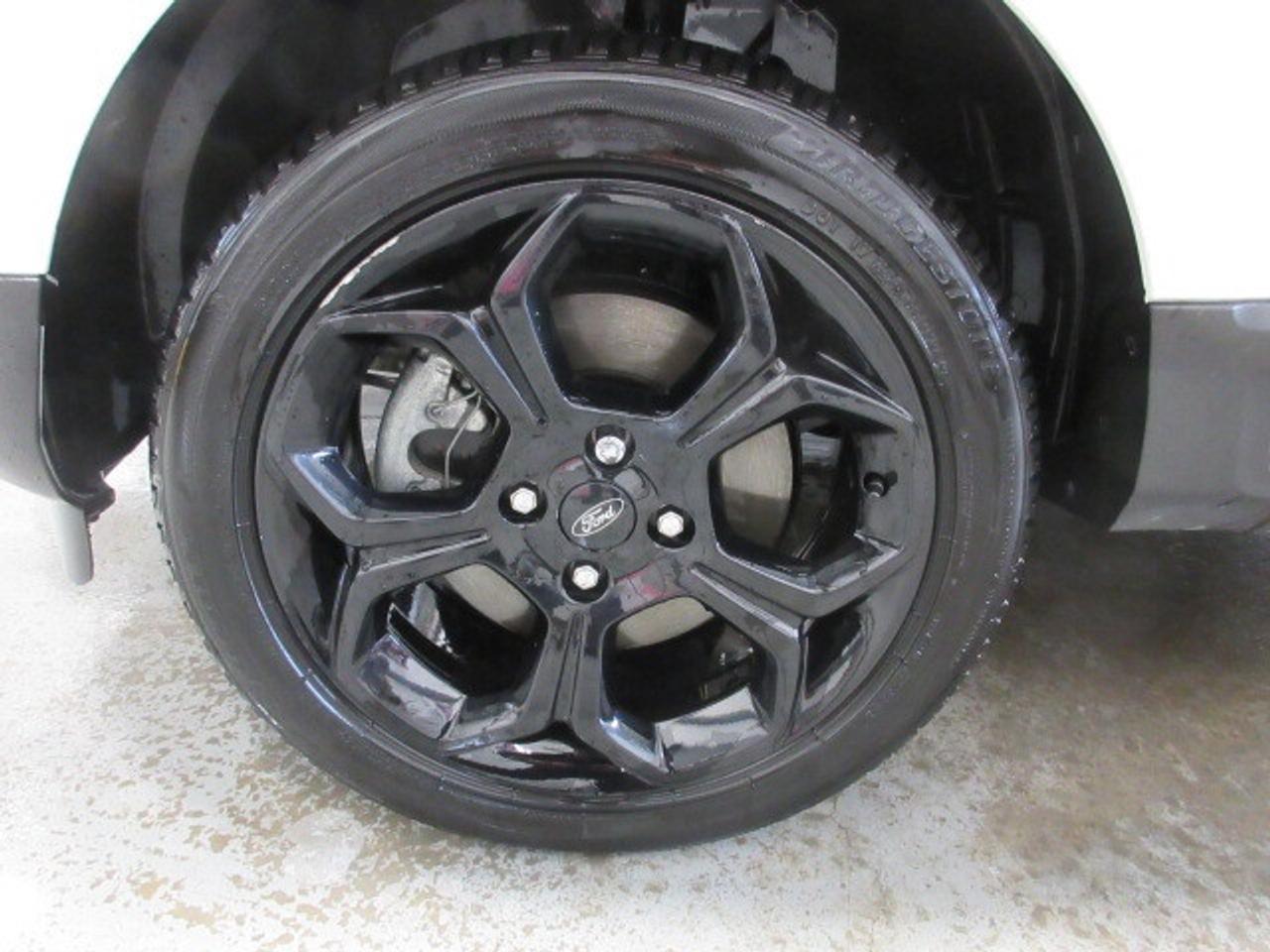 2022 Ford EcoSport SES 4WD, NAV, ROOF, APPLE/ANDROID, 27K! Photo