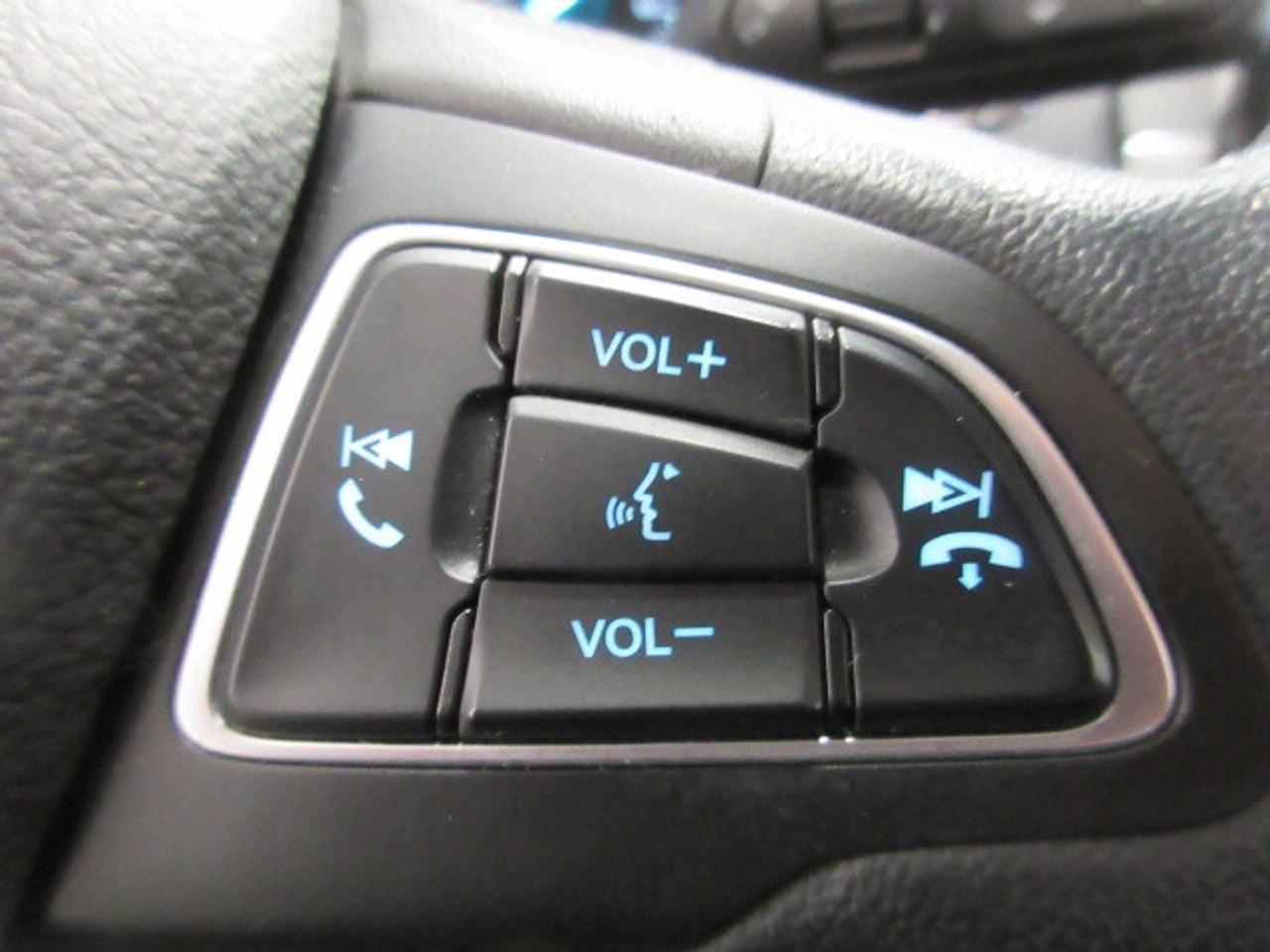 2022 Ford EcoSport SES 4WD, NAV, ROOF, APPLE/ANDROID, 27K! Photo