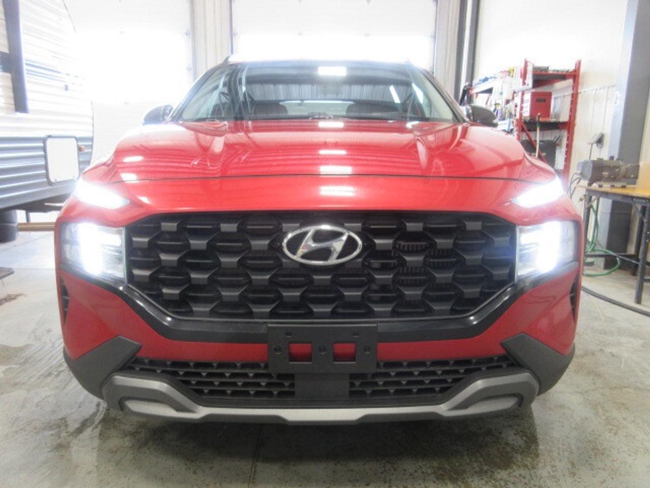 2022 Hyundai Santa Fe URBAN AWD, 2.5T, LEATHER, APPLE/ANDROID, 123K! Photo