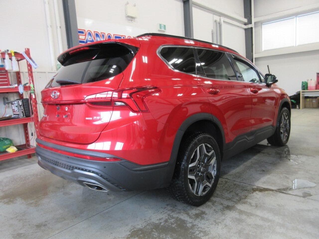 2022 Hyundai Santa Fe URBAN AWD, 2.5T, LEATHER, APPLE/ANDROID, 123K! Photo