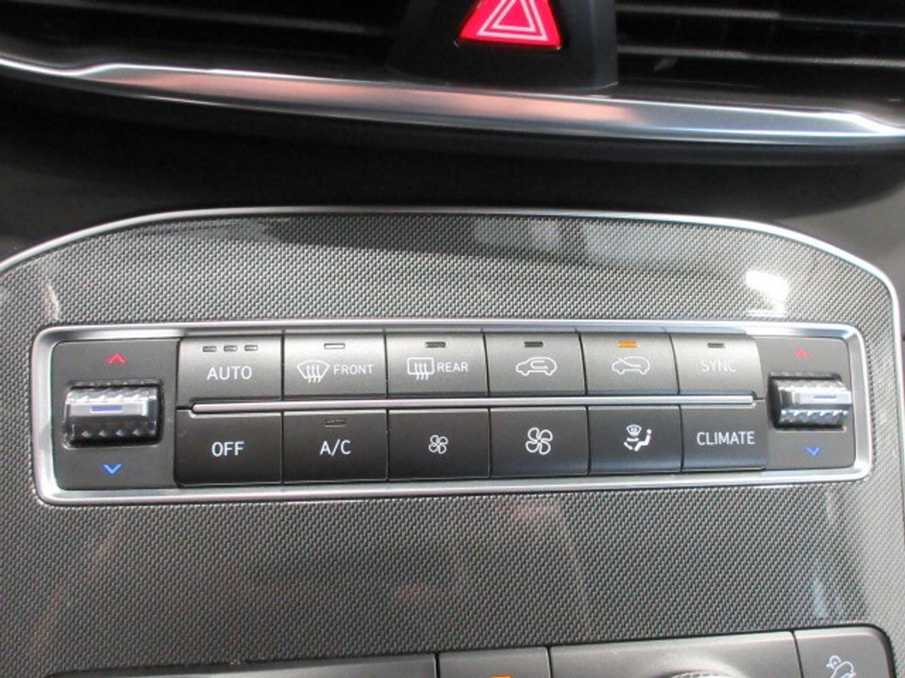 2022 Hyundai Santa Fe URBAN AWD, 2.5T, LEATHER, APPLE/ANDROID, 123K! Photo