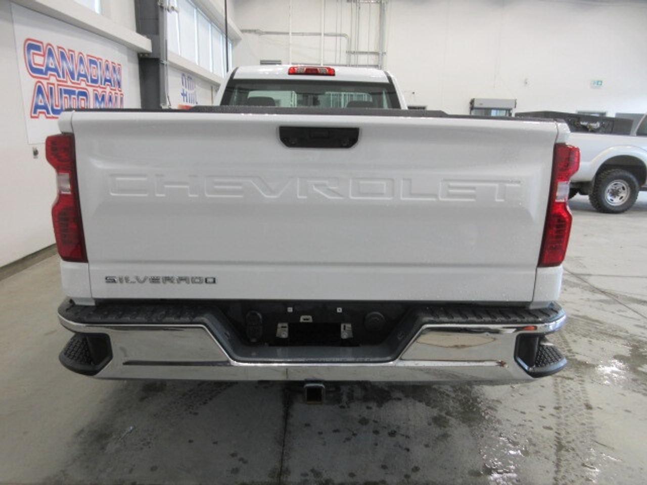 2024 Chevrolet Silverado 1500 2WD 5.3L LONGBOX REG CAB, A/C, APPLE/ANDROID, 13K! Photo