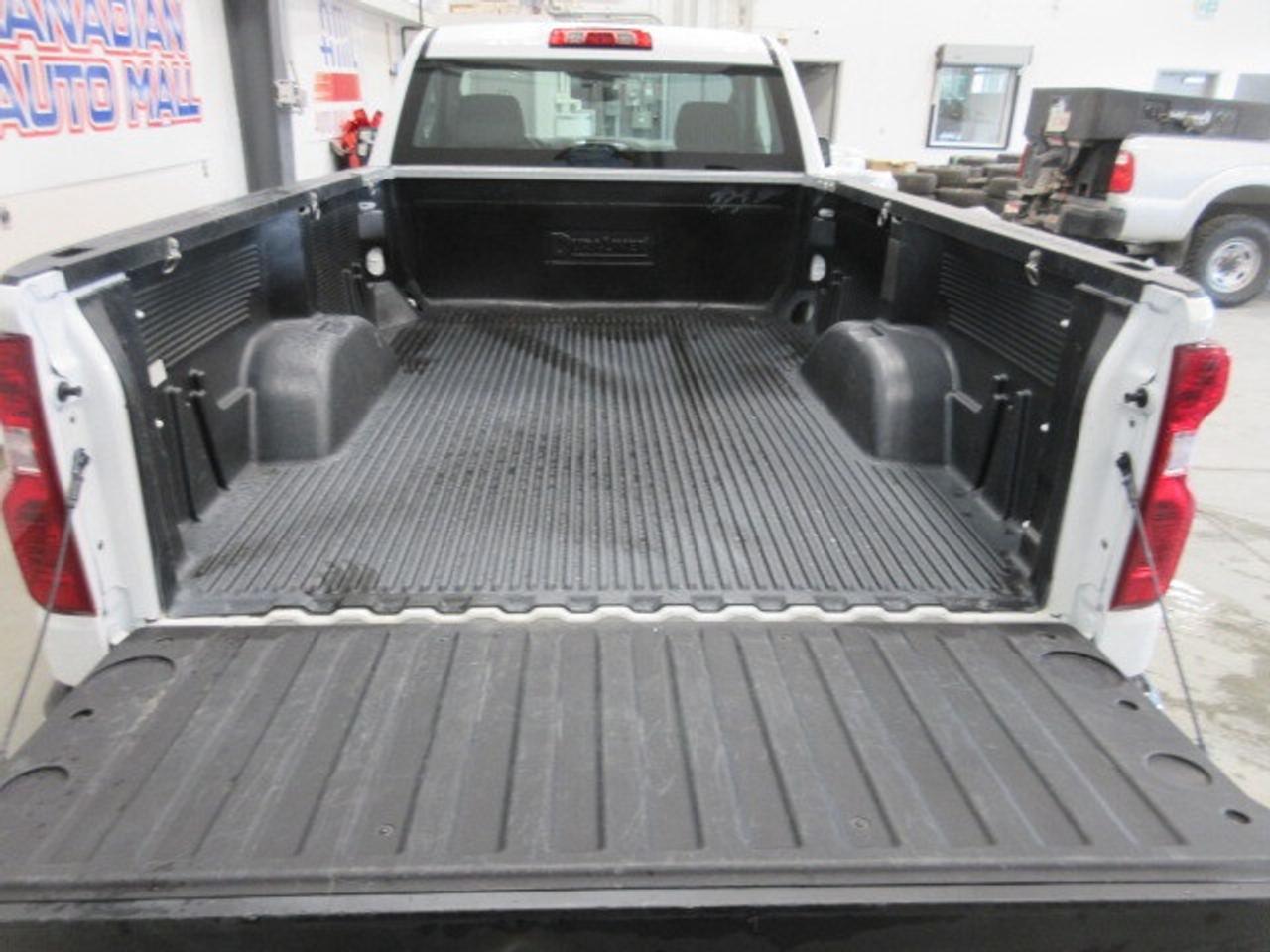2024 Chevrolet Silverado 1500 2WD 5.3L LONGBOX REG CAB, A/C, APPLE/ANDROID, 13K! Photo
